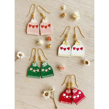 Boucles d'oreilles Bonnet vert, blanc ou rose - fait-main entre les 2 Caps