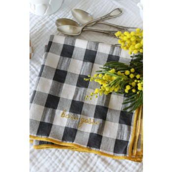 Serviette de table vichy brodée réglisse - beau gosse