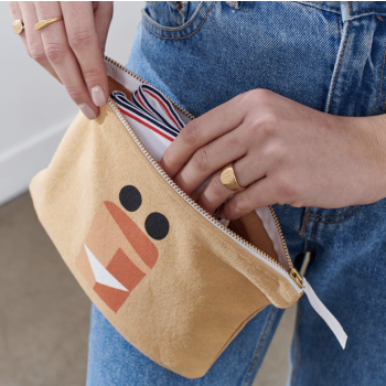 Pochette LOULA zippée sérigraphiée en molleton recyclé