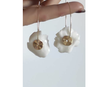 Boucles d'oreilles avec pétale en porcelaine - 1100 degrés - fait main à Marcq-en-Baroeul