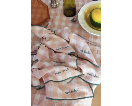 Serviette de table vichy brodée rose macaron / vert - mon coeur