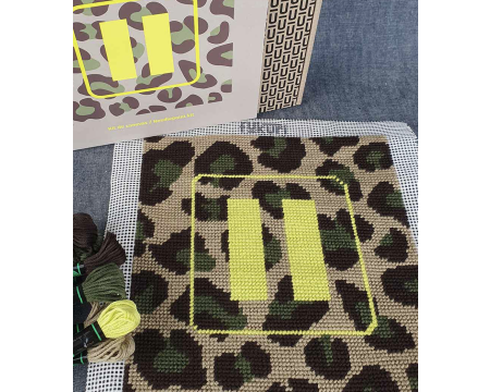 Kit Canevas complet FUKURI 25x25 cm - Pause Léopard