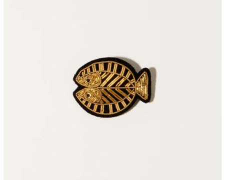 Broche brodée à la main - ASTRO - POISSON - Macon & Lesquoy