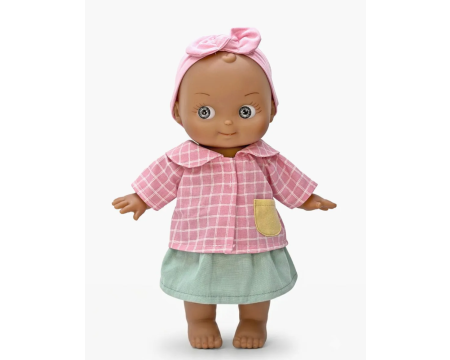 Maïa à l’école et son ensemble à carreaux rose MINIKANE