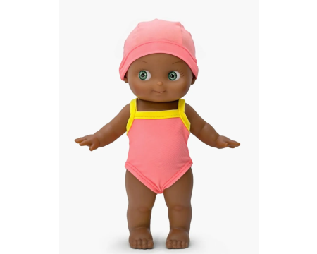 Prunelle au sport et son ensemble piscine corail fluo MINIKANE