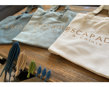 Cabas "ESCAPADE à Calais" blanc, bleu Caraïbes, vert eucalyptus