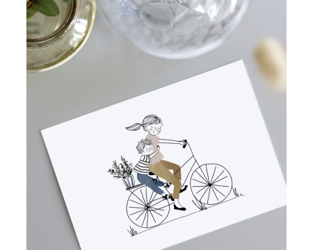 Carte Maman et son garçon sur un vélo.