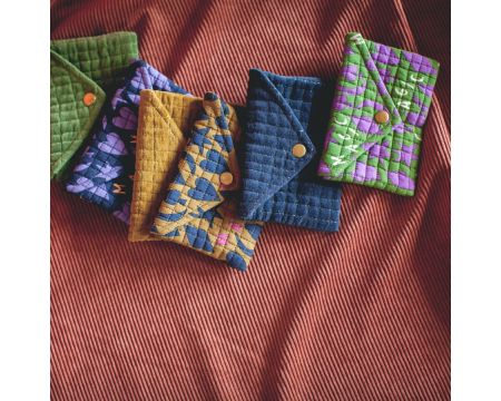 Pochette enveloppe Ravi velours marine